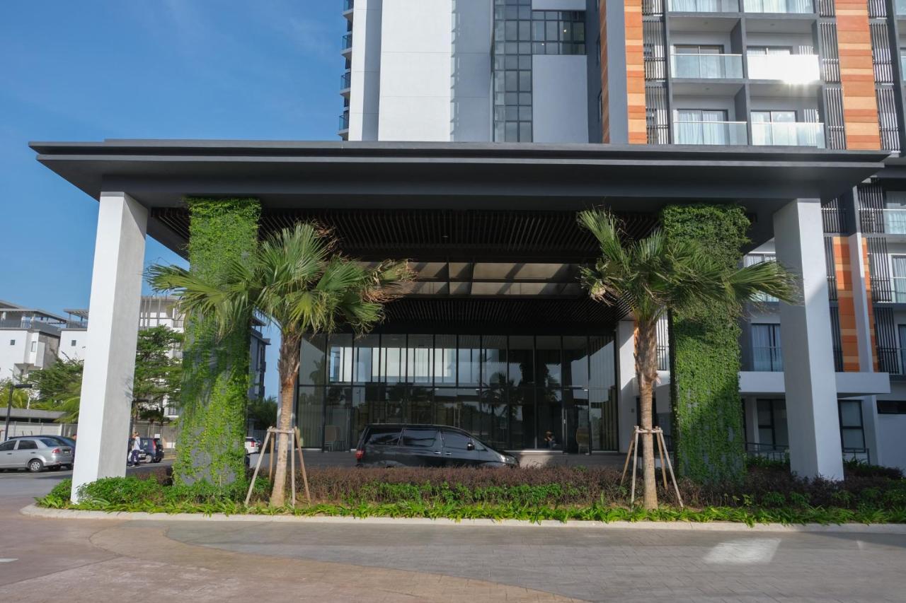 Timur Bay Beach Resort By Subhome Kuantan Exterior foto